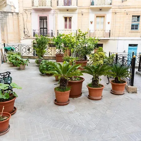 The Olive 3 - Hosted By Sweetstay * Senglea
